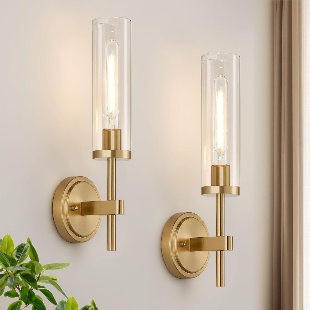 Gijs – Luxe messing wandlamp met heldere glazen koker